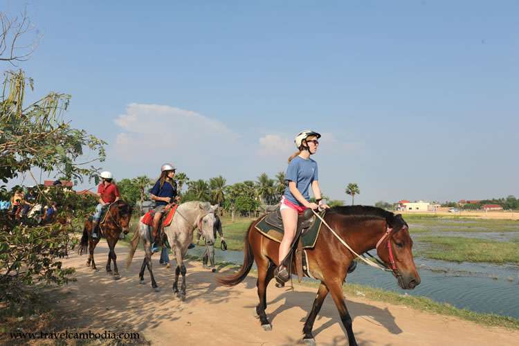 American school of Dubai- Ride a Horse