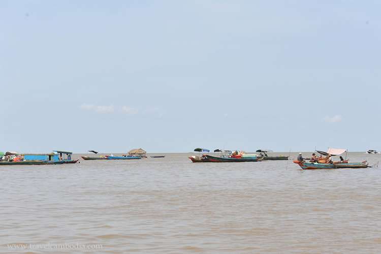 Floating House and Houseboat on the Tonle Sap lake, between Battambang and Siem reap. Cambodia