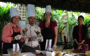 Tourists in the Cooking Class in Siem Reap
