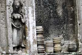 Apsara Dancers Stone Carving on the wall at Angkor Wat