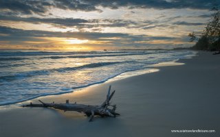 Koh Rong Samloem - a pristine and tropical paradise in Cambodia