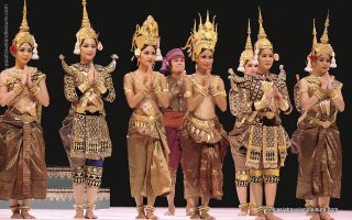 Apsara dancers in Angkor Wat